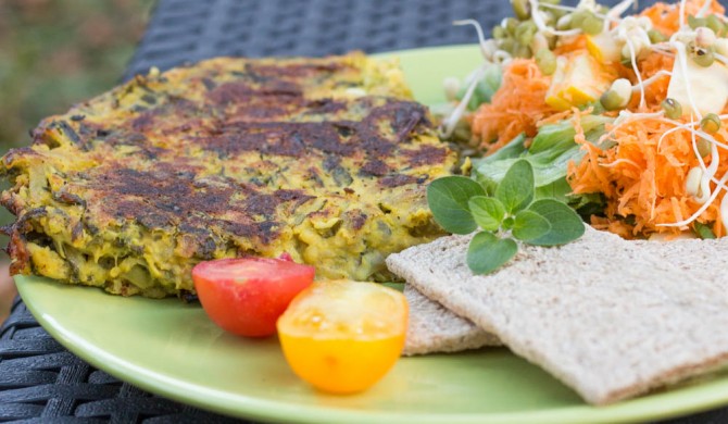 Omelette de pois chiches au pissenlit et plantain (végane)